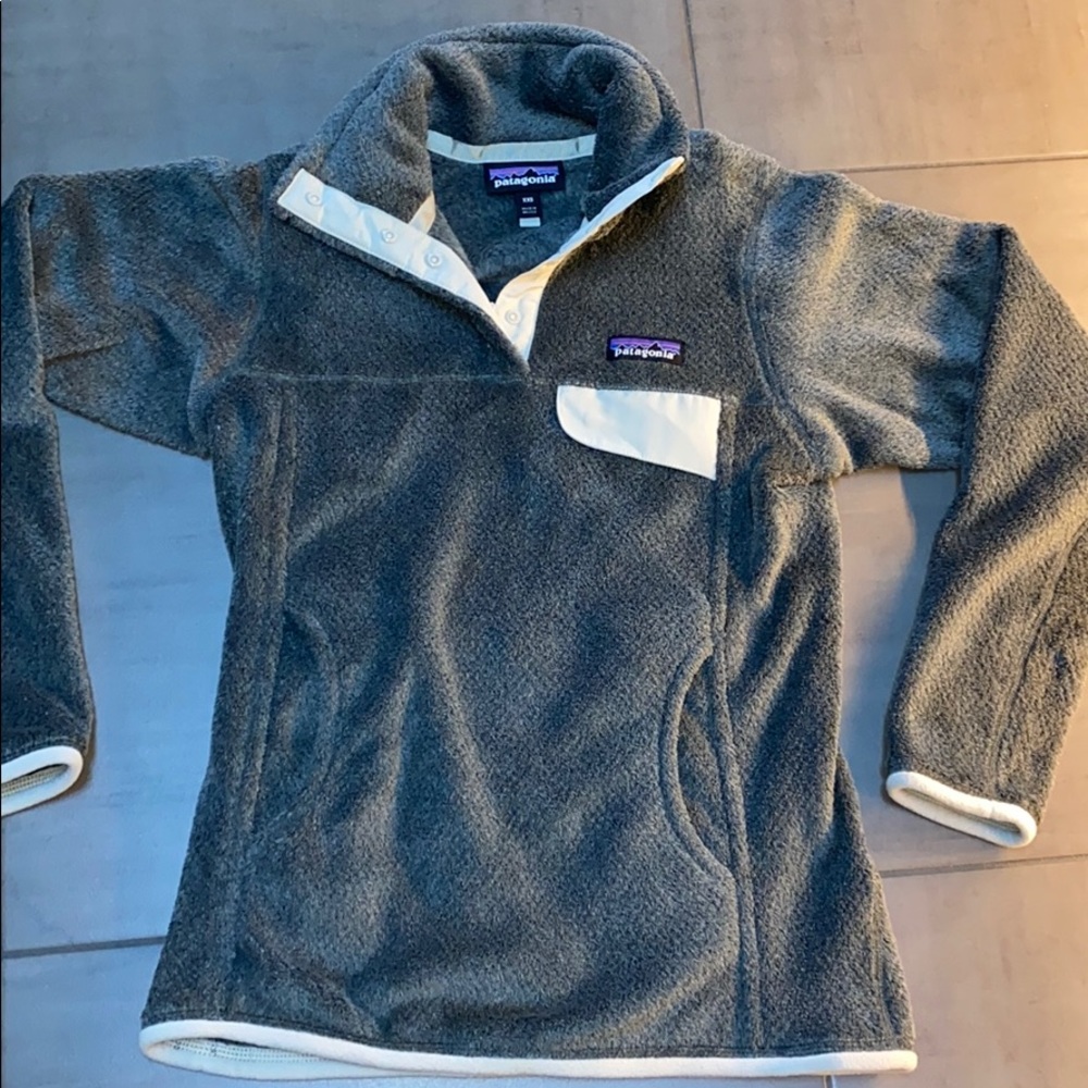 grey barely worn Patagonia sweatshirt